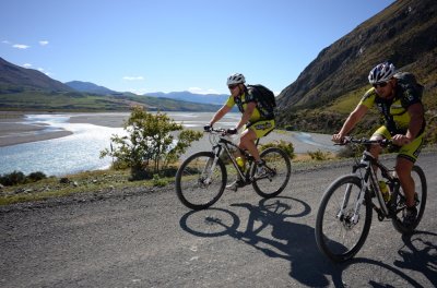Schweizer Nutrixxion Fahrer auf grosser Tour